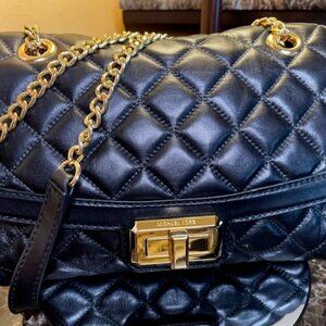 MICHAEL KORS, EUC QULITED LEATHER CROSSBODY WITH GOLD CHAIN HANDLE